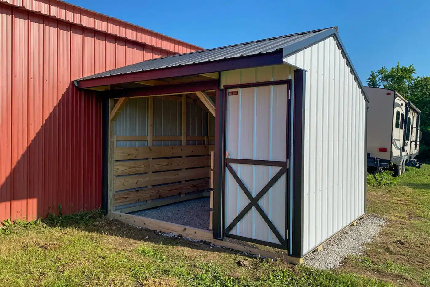 Small loafing shed with enclosed storage